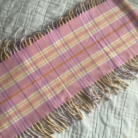 V FRAAS PASTEL PINKS CHECKERED LONG FRINGED SIDES SCARF - Picture 8 of 10